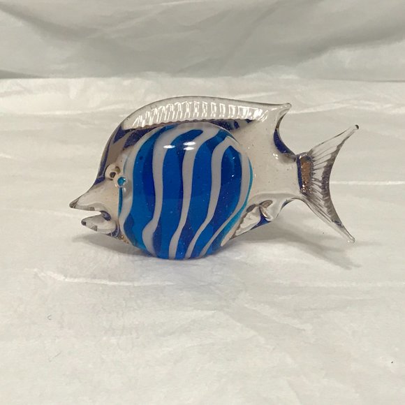Art Glass Fish Figurine Paperweight - Picture 3 of 7